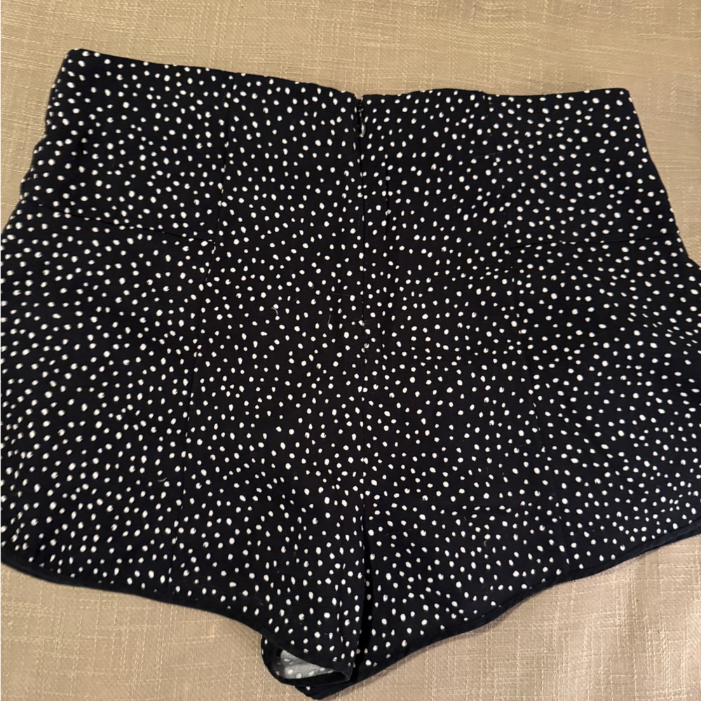 Aritzia Wilfred shorts